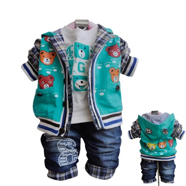 детские одежды. зимние вещи. детские вещи через. детские вещи через. продавец в магазин детской одежды.