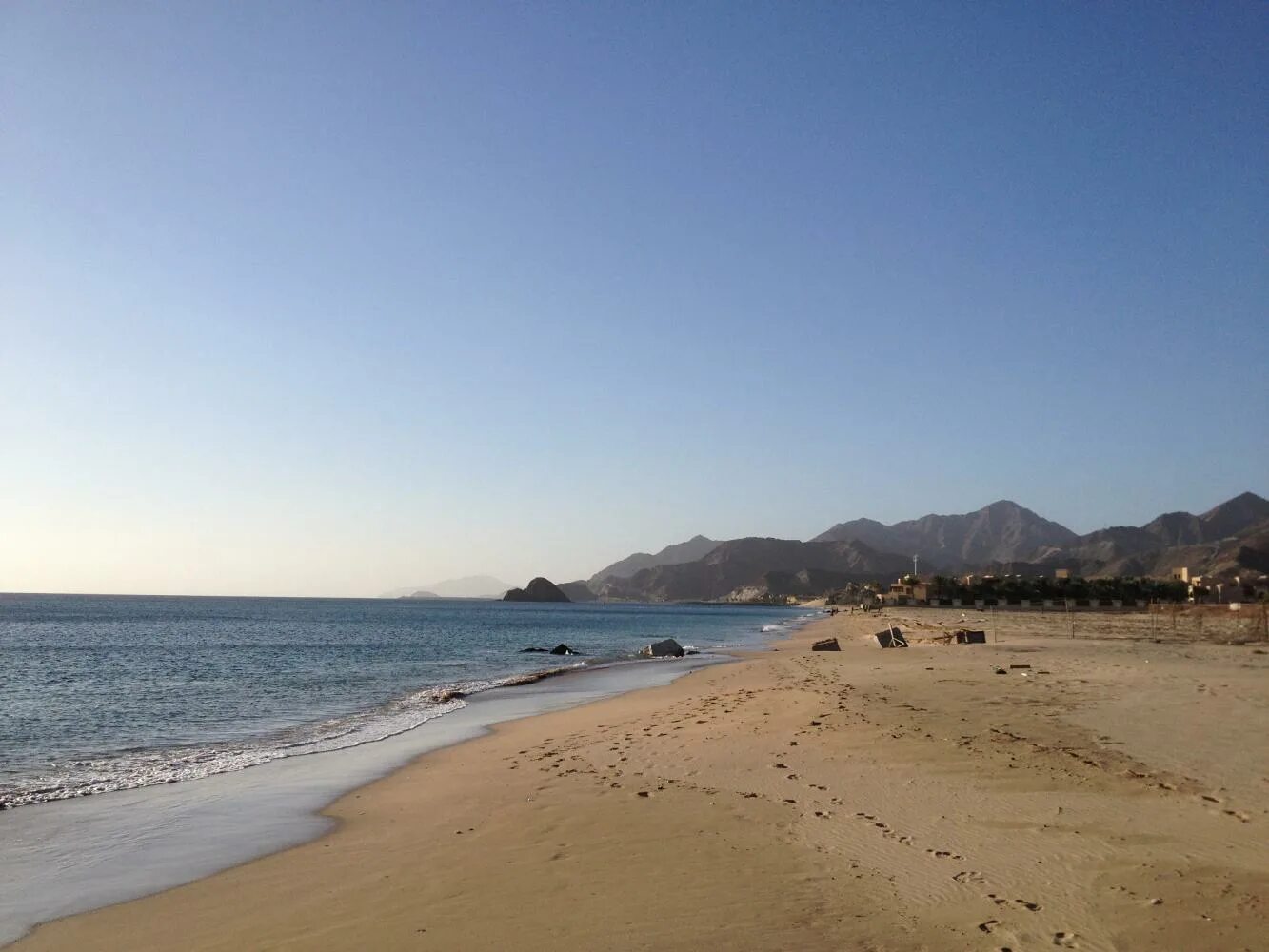 Климат доминиканы по месяцам. Тунис средняя температура. Температура моря фуджейра. Фуджейра климат по месяцам. Оаэ температура воды.