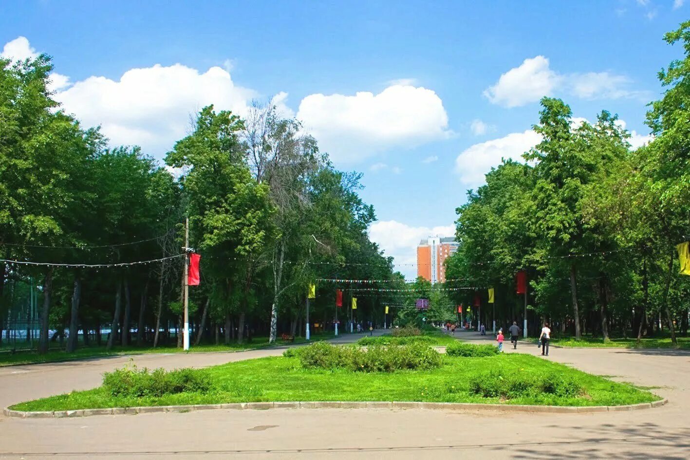 Перовский парк культуры и отдыха. Перовский парк перово. Перовский парк ул. Лазо. Перовский парк.