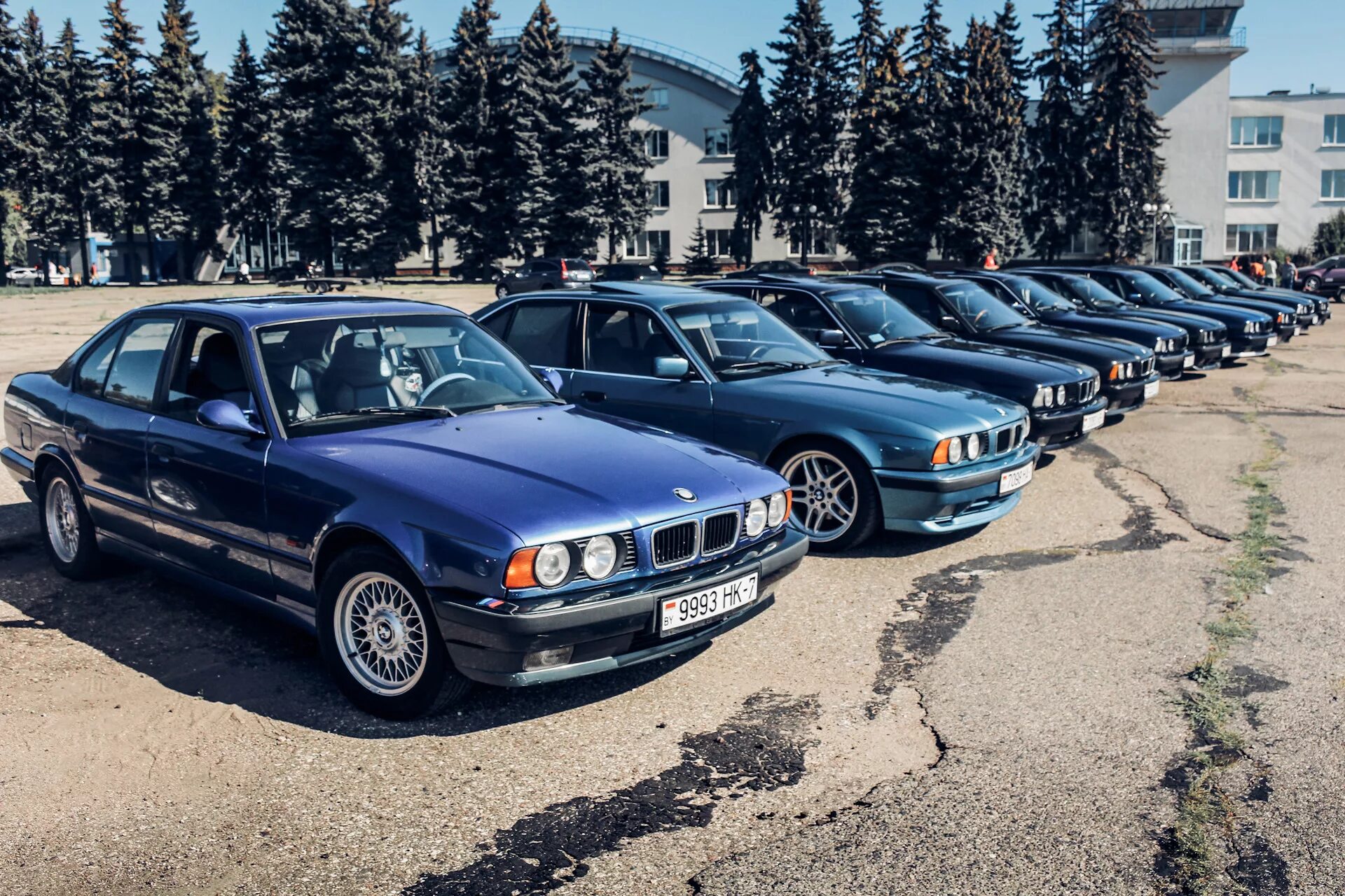 Е34 картинки. BMW e34. BMW 5 34. БМВ м5 е34. BMW e34 520.