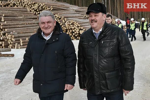 Лузалес" наградил самых верных сотрудников " БНК