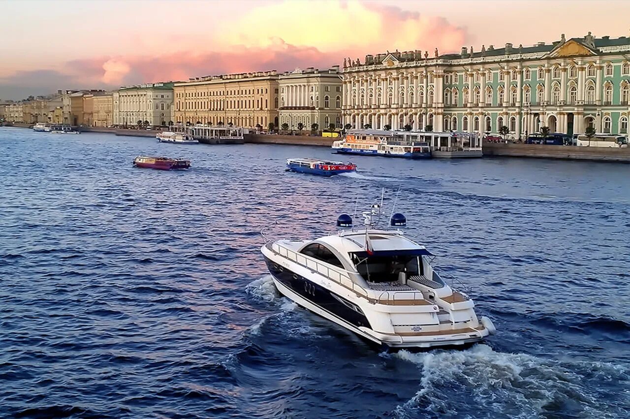 Остров аренда спб. Катер на Неве Санкт-Петербург. Прогулка на катере по Неве и каналам Санкт-Петербурга.