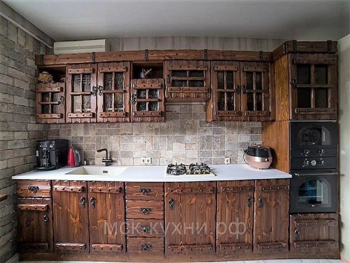 Кухни хорошие деревянные. Кухня Викинг Лидская мебельная фабрика. Кухня СКАЙДА 1 из массива сосны. Деревянная мебель Амма. Кухня под старину.