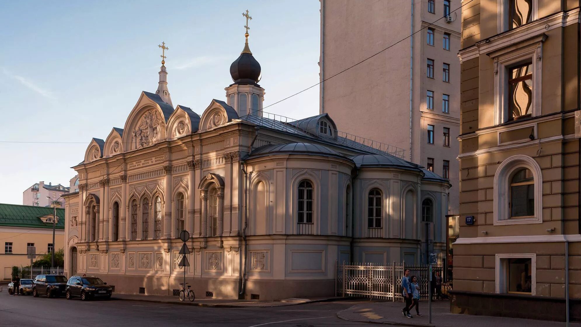 Церковь успенской богородицы. Храм Успения Пресвятой Богородицы Газетный переулок. Церковь Успения Пресвятой Богородицы Москва. Успенский переулок Церковь Успения Пресвятой Богородицы. Храм Успения Пресвятой Богородицы на Успенском Вражке (Москва).