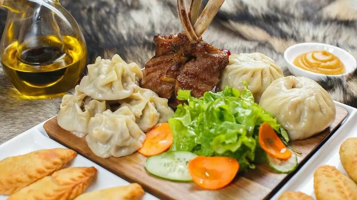 Бурятия еда Национальная. Нац кухня Бурятии. Монголия еда Национальная. Традиционные бурятские блюда.