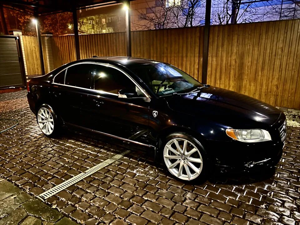Колёса от PORSCHE на VOLVO S80 - Volvo S80 (2G), 3,2 л, 2008 года колёсные диски