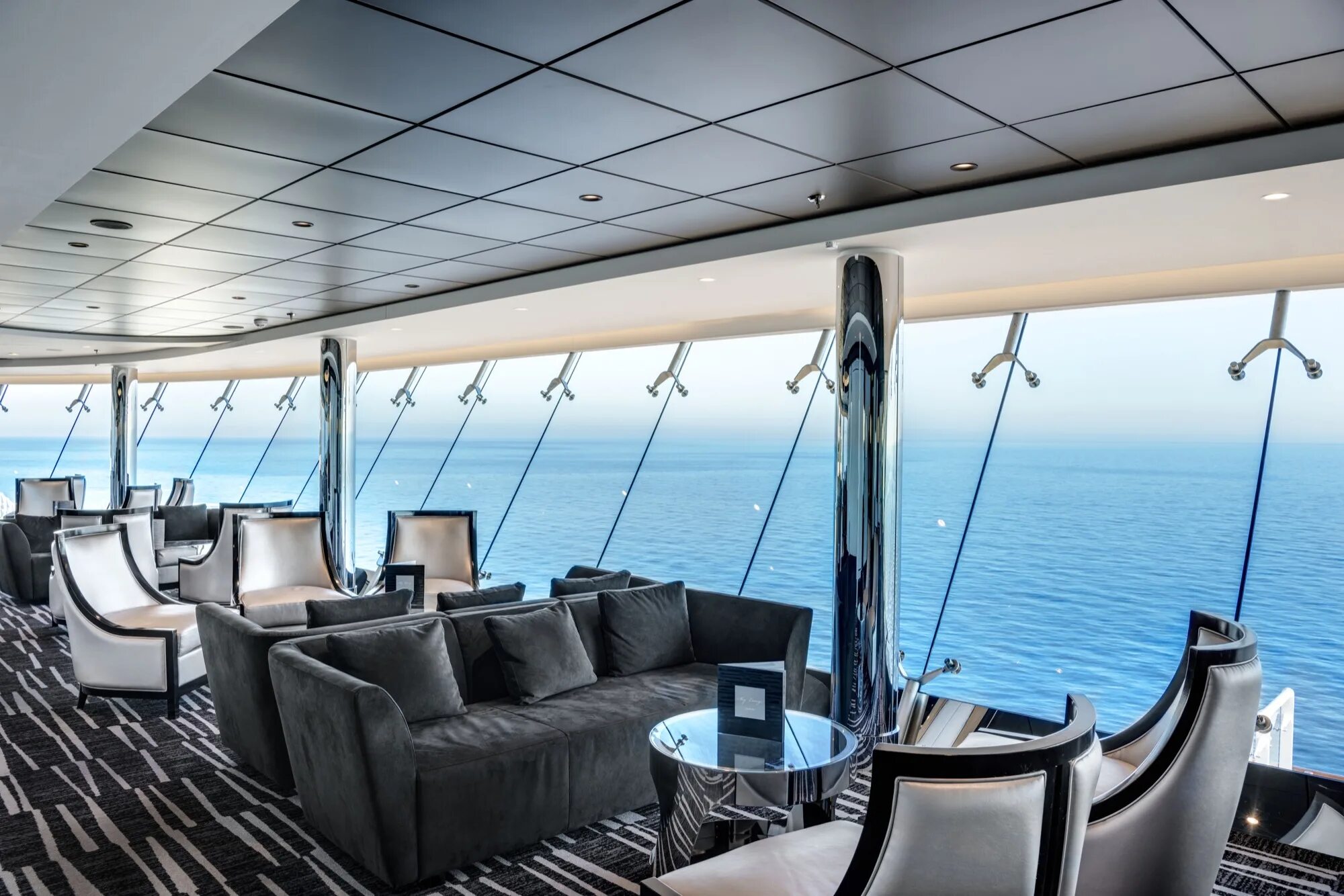 Круиз на лайнере msc. Msc bellissima бассейн. лайнер: msc bellissima компания: msc cruises. msc meraviglia кабина капитана. грандиоза лайнер круизный каюты.