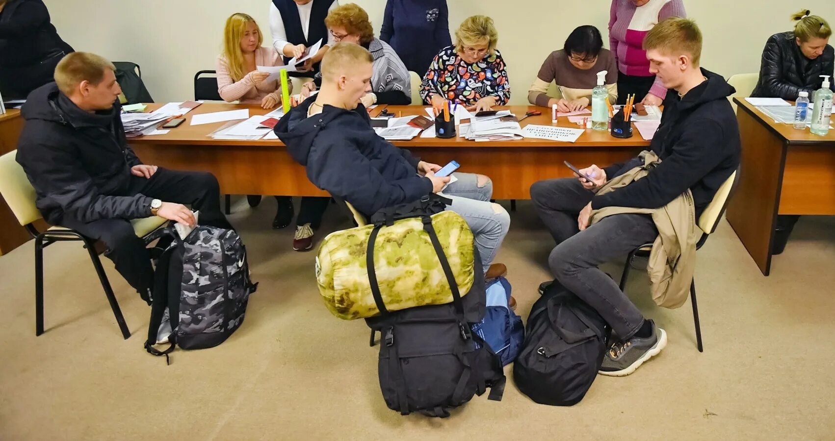 Мобилизации студентов очной формы. Юрист в военкомате. об отсрочке для студентов и аспирантов от мобилизации. фото студентов москвы. очно-заочная форма студент.