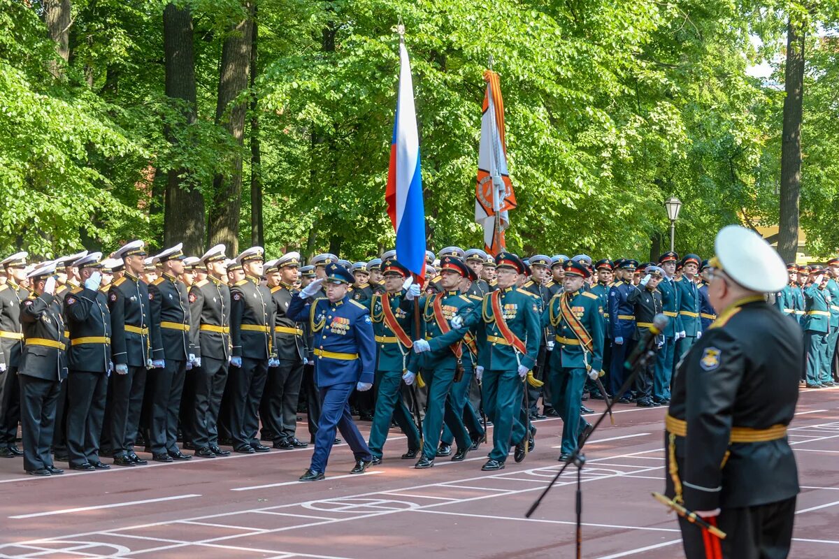 Киров военный. Военная Академия имени Кирова. Военная Академия Кирова СПБ. Военно-медицинская Академия имени с м Кирова курсанты. Академия имени Кирова Санкт-Петербург курсанты.