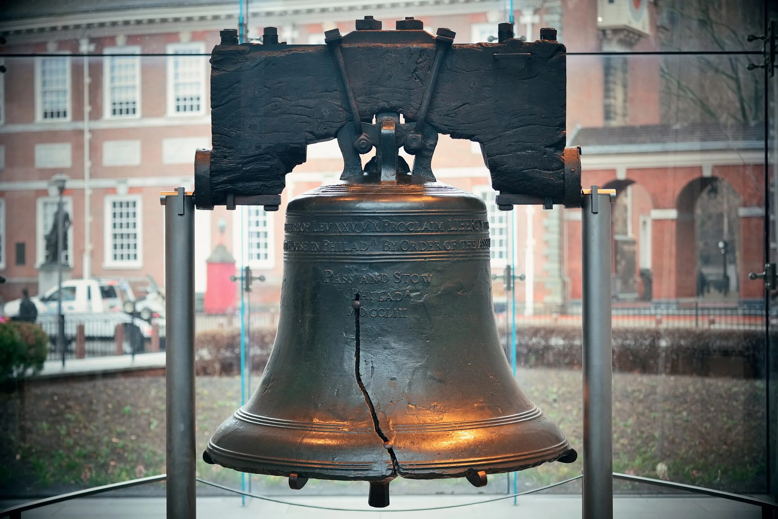 Колокол свободы в Филадельфии. Пенсильвания колокол. Колокол США. Liberty Bell.