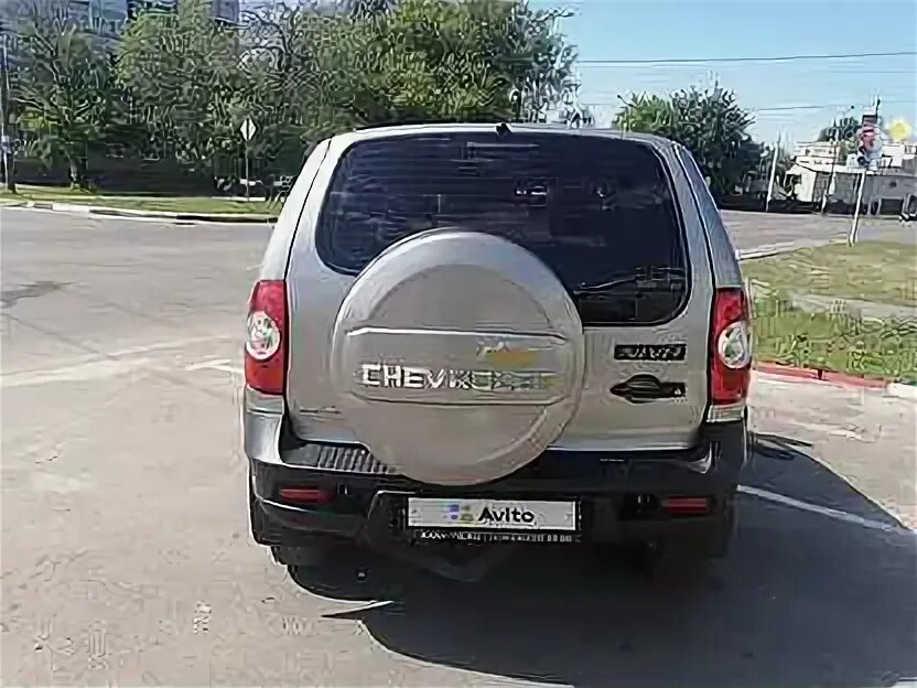 Цвета нива шевроле 2012 год. Авито-запчасти-нива-шевроле. Защита шевроле нива le. Нива шевроле 2015 бертон. Шевроле нива 2004.