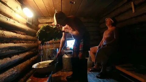 Супруги в русской бане