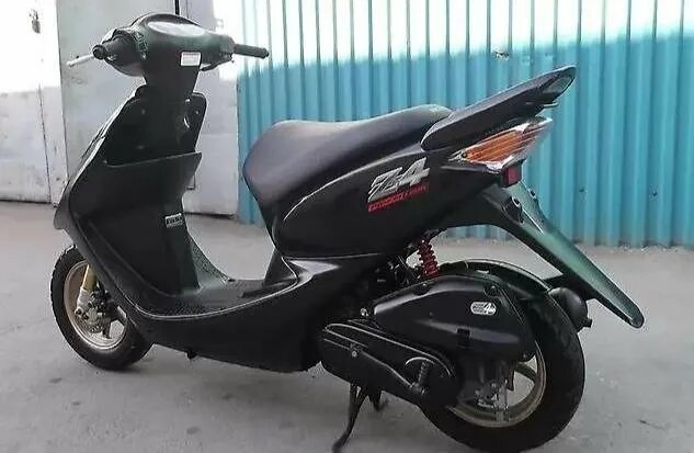 Хонда дио белый перламутр. Хонда дио аф 63 z4. Скутеры honda smart dio z4 af63. Honda af63 z4. Хонда дио 63 z4 двигатель.