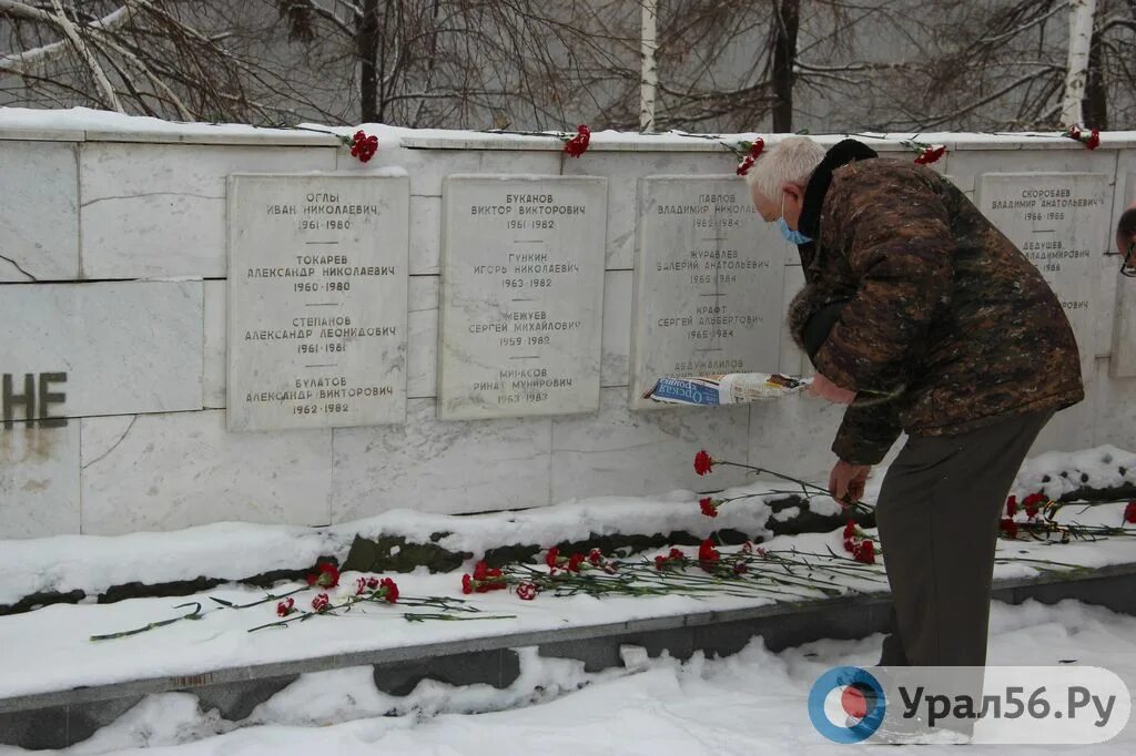 Памятник воинам интернационалистам в Орске.