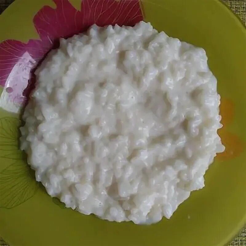 Молочная рисовая каша пропорции на 1. Секрет вкусной рисовой каши на молоке. Приготовление рисовой каш процесс. Рисовая каша вязкая на молоке. Рис на молоке.