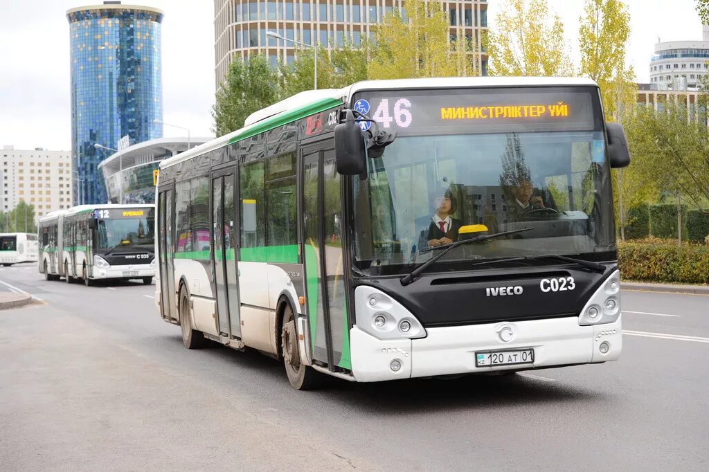 Автобус астана время. Автобус Астана. Астана городской транспорт. Городской автобус Астана. Автобус ЛРТ.
