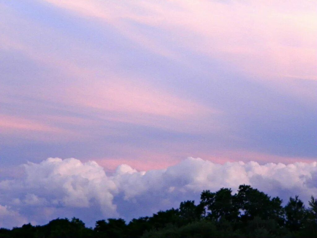 Clouds rolling. Clouds rolling