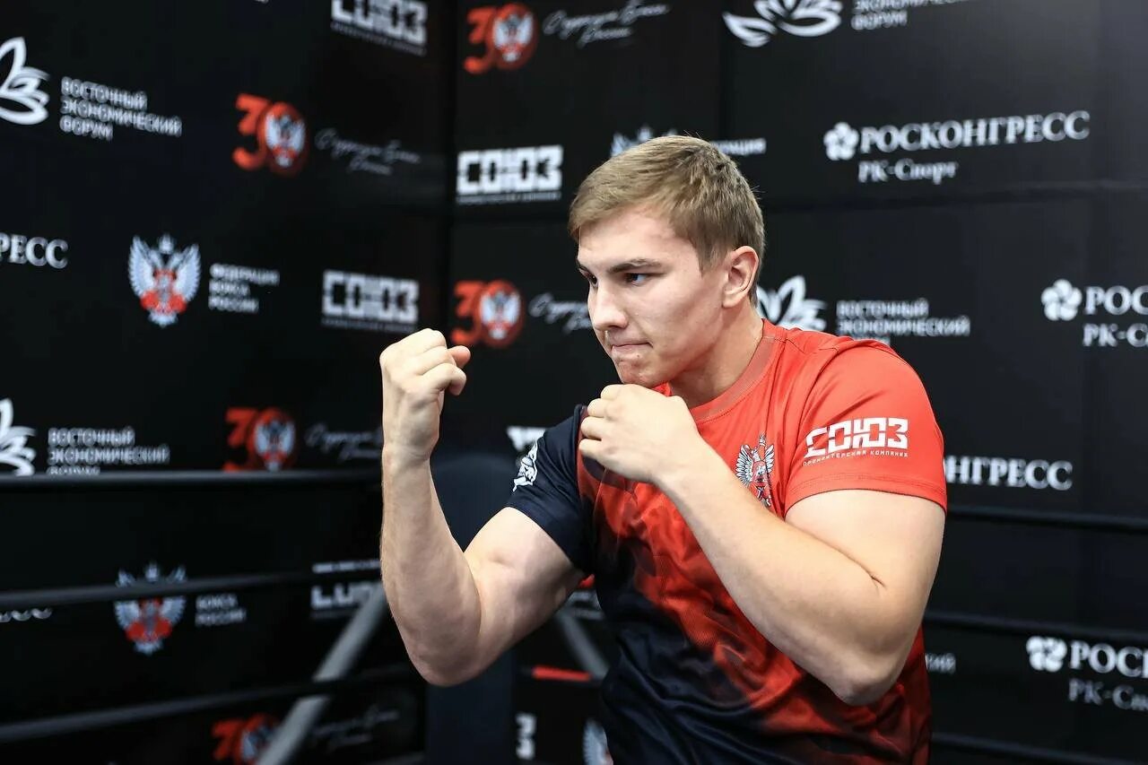 Дронов поединки. Дронов алексей будённовск. Дронов поединки. Ленберг алексей боксер. Бой дронов.