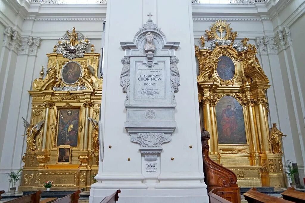 Сердце шопена в варшаве. Сердце шопена в соборе святого креста. Сердце шопена в польше. Сердце варшава. Варшавском костеле святого креста.