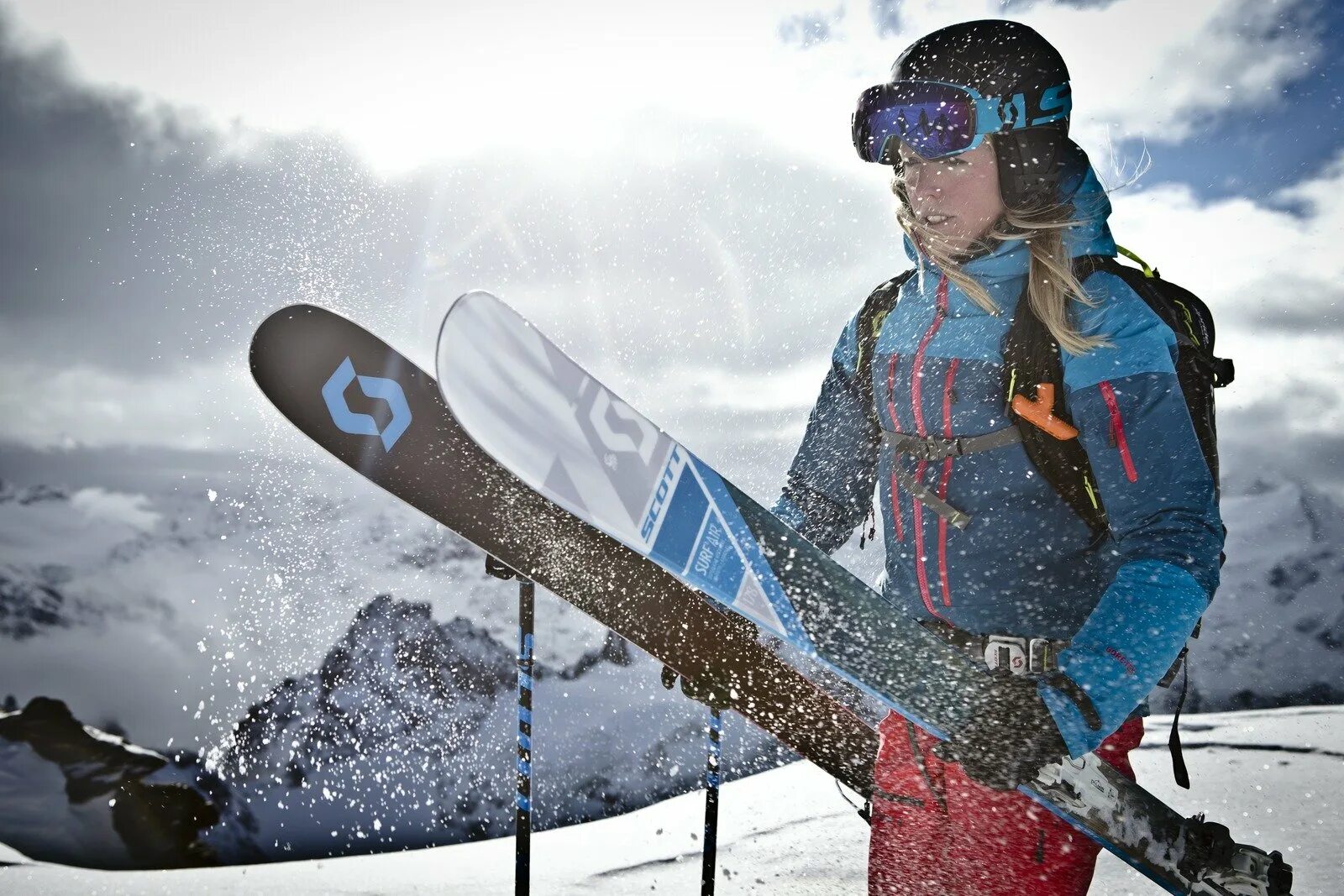 Катание на горных лыжах. Одежда для сноубордистов. Dare 2020 костюм горнолыжный. Мужчина в горнолыжном костюме. Детский горнолыжный костюм burton 2020.