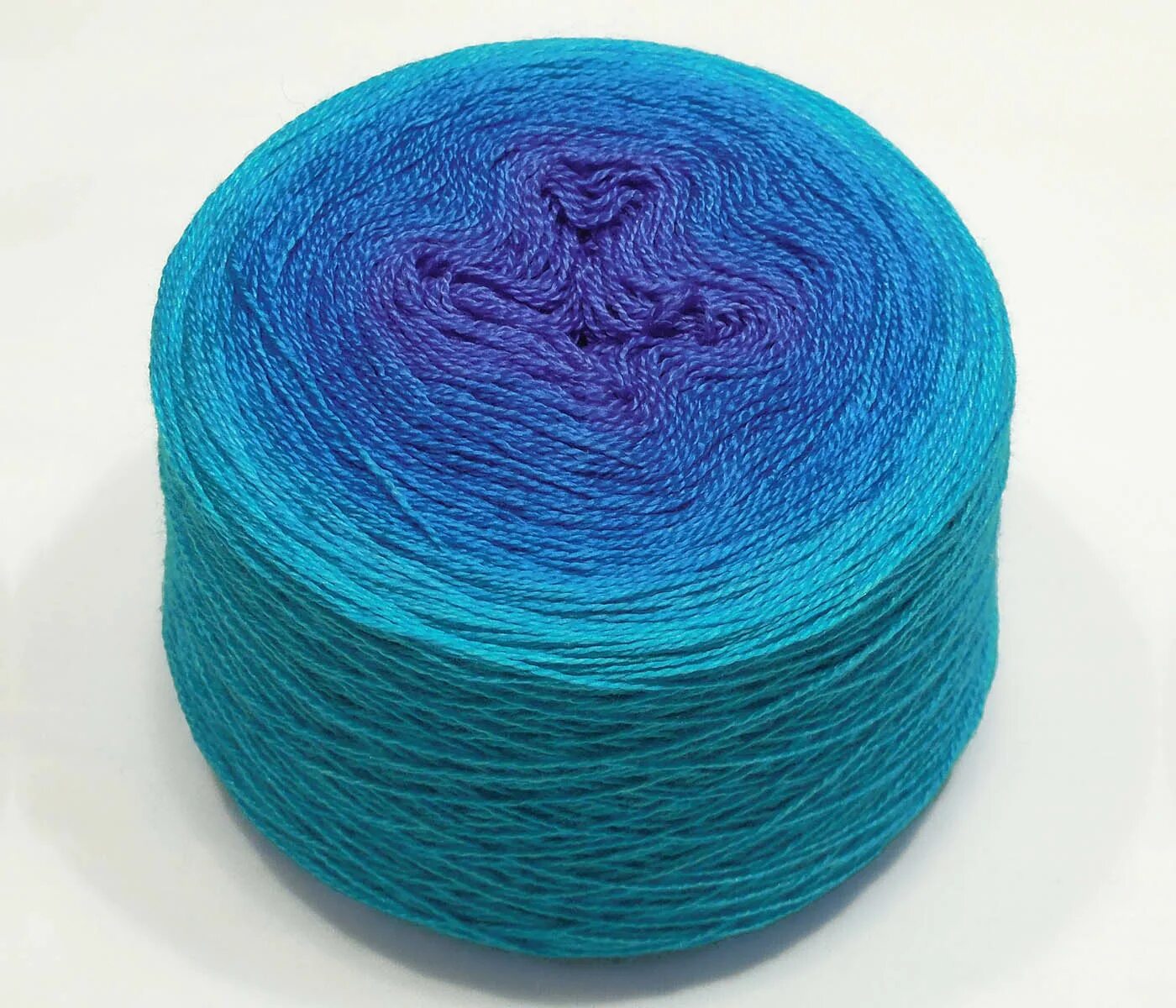 Нитки градиент для вязания. Пряжа градиент. Градиентная пряжа. Хлопковая пряжа с градиентом. Пряжа градиент 100 гр.