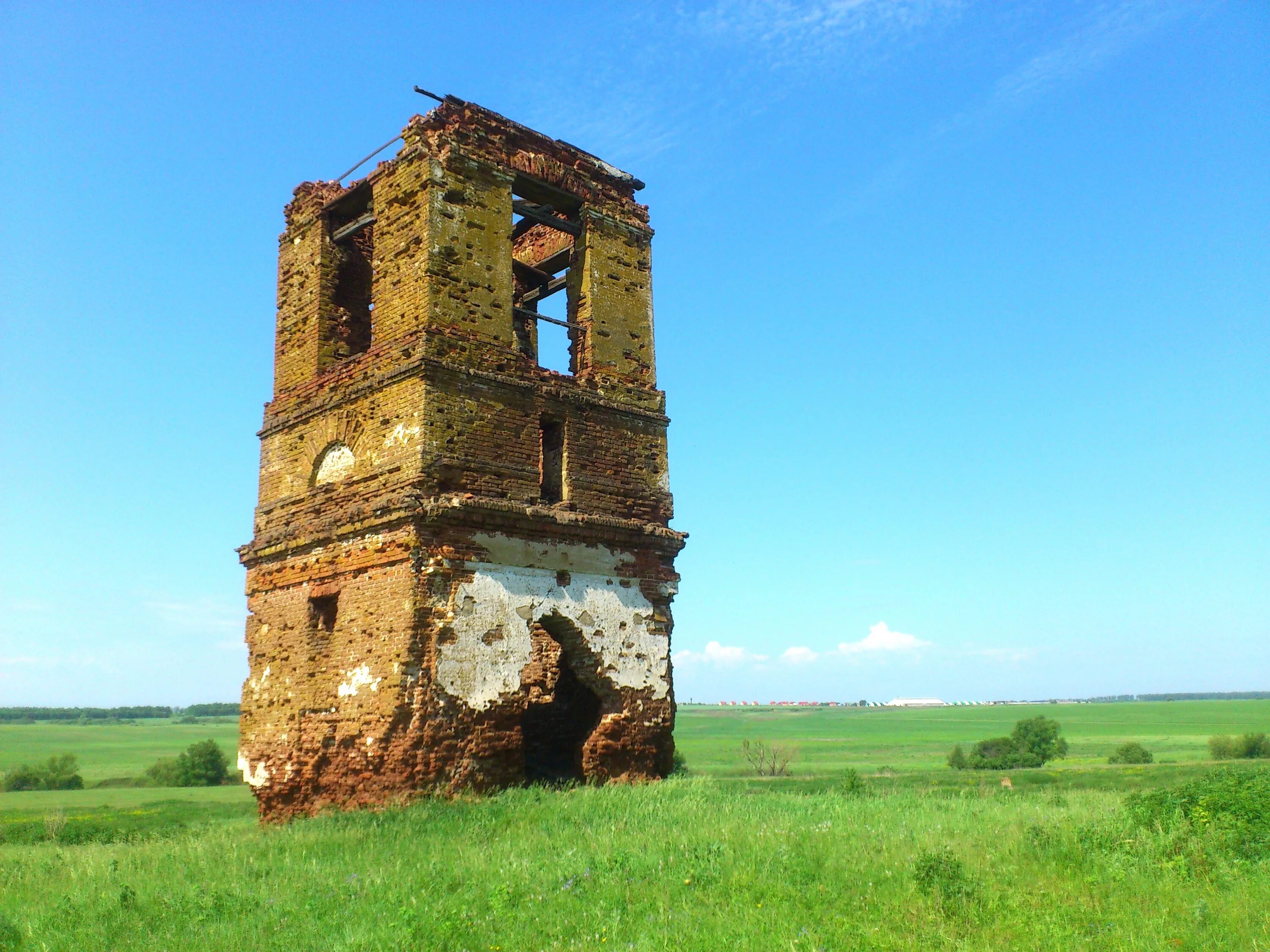 Село Татарская Пишля Мордовия. Ивановка Липецкая область колокольня. Развалины старой мельницы возле Елабуги. Троицкая Церковь Ивановка.