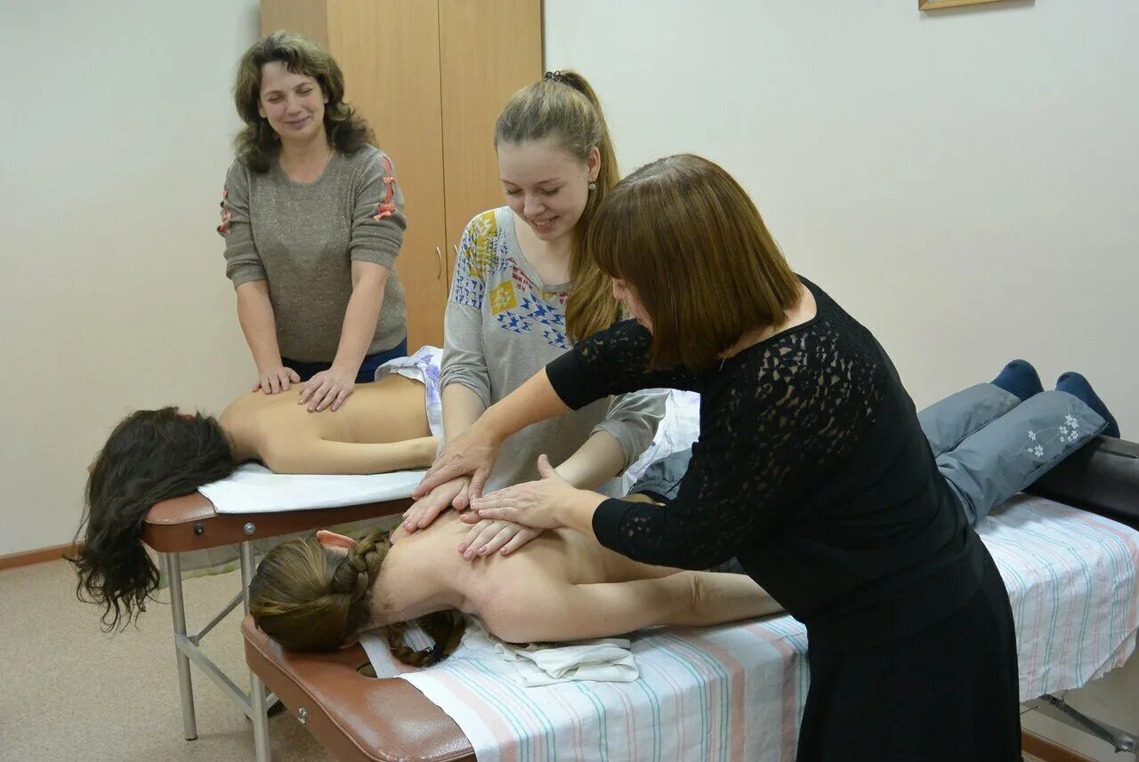 обучение массажу. выучиться на массажиста. медсестра косметолог. школа массажа. курсы массажа лица без медицинского образования.