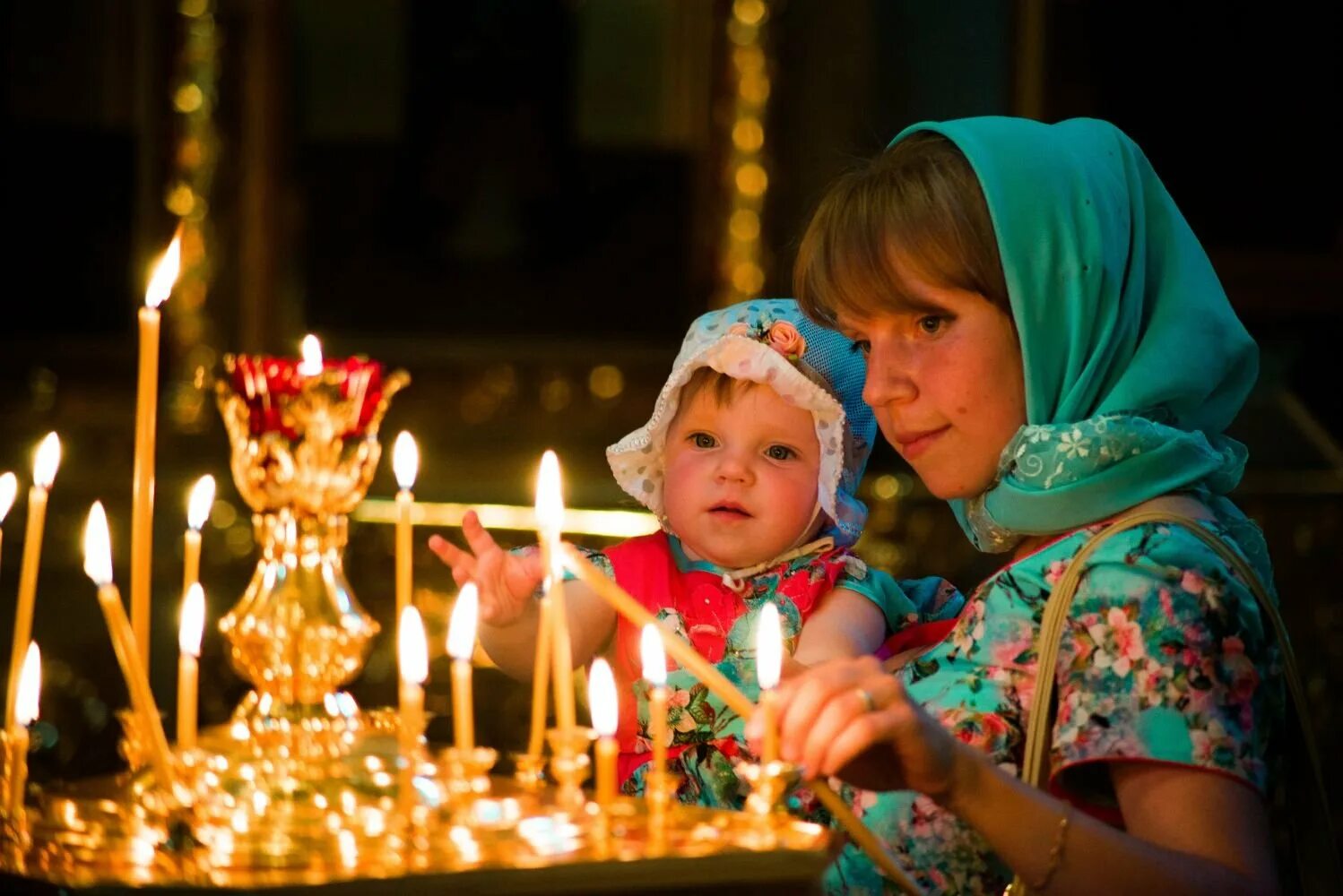 Пасха храм. Дети в храме. Православные дети. Православные традиции.