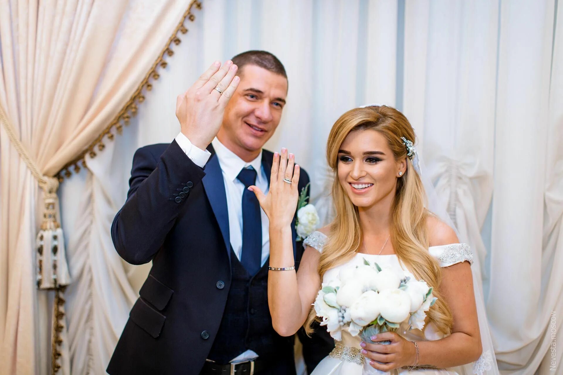 Ксения бородина и курбан омаров. Курбан омаров мальдонадо. Юрий будагов муж бородиной. Водонаева и курбан омаров. Ксения шойгу муж столяров.