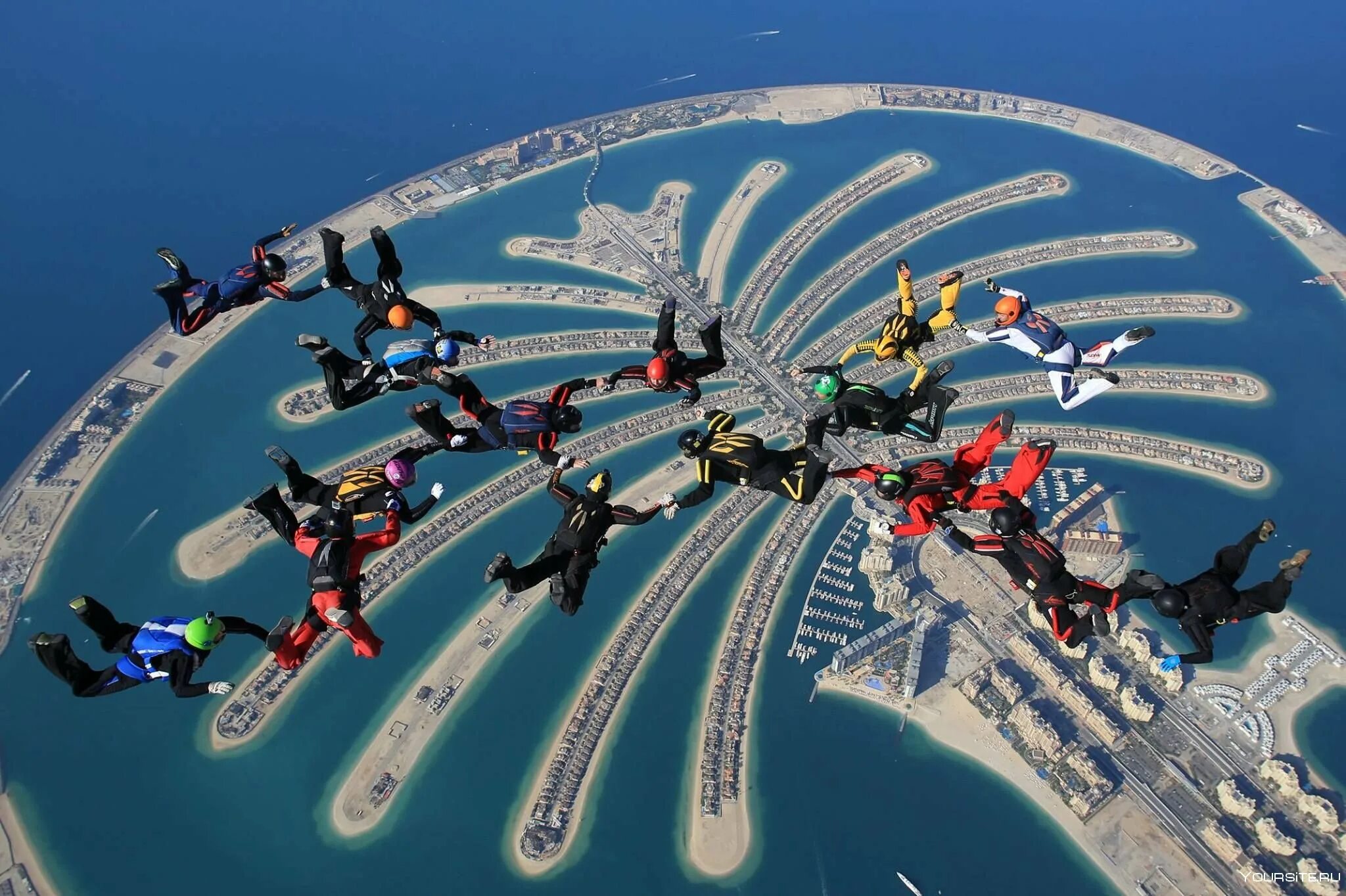Кайт бич дубай. Дубай 2024. Dubai activities. Набережная корниш в абу-даби. Туристы в дубае.