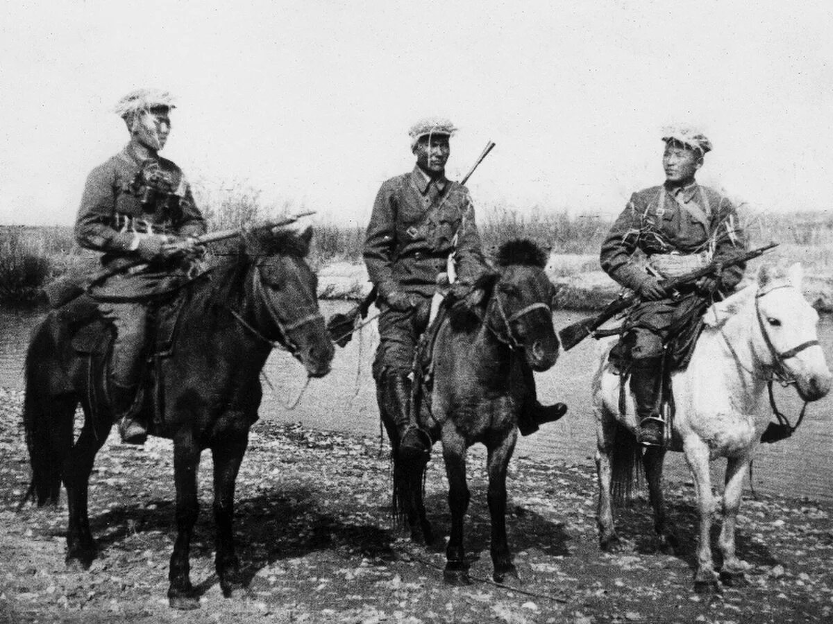 Монголия халхин гол. Монгольская кавалерия Халхин-гол 1939. Монгольская кавалерия на Халхин-голе. Монгольская конница 1939. Монгольская кавалерия времён Халхин-гол.