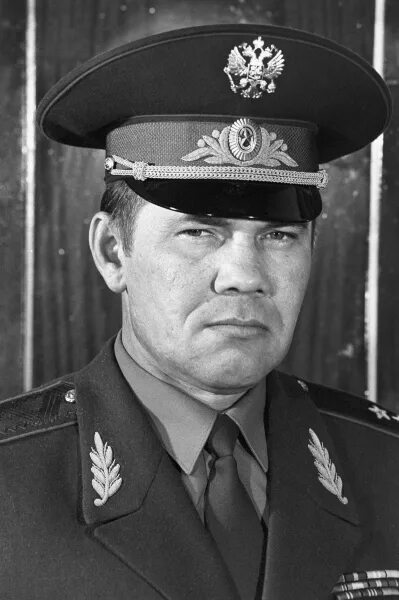 Иванович лебедь. Иванович лебедь. Генерал лебедь 2002. Иванович лебедь. Иванович лебедь.