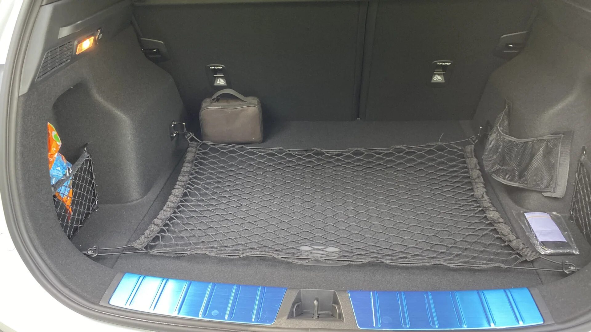 Кулрей багажник. Geely coolray багажник. geely coolray объем багажника. geely coolray 2025 багажник. geely tugela багажник.
