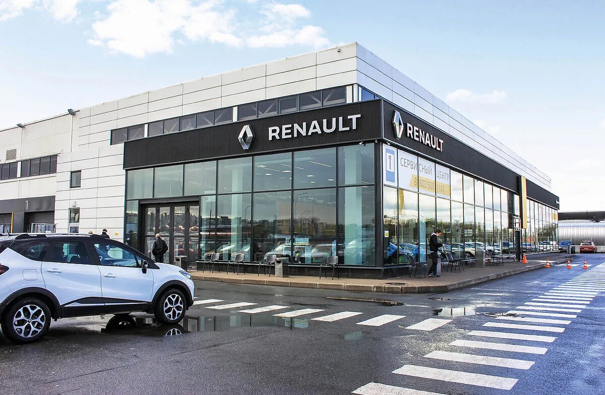 Центры renault. Renault Автоцентр. РТДС Рено. Автосалон Рено. Дилер Renault.