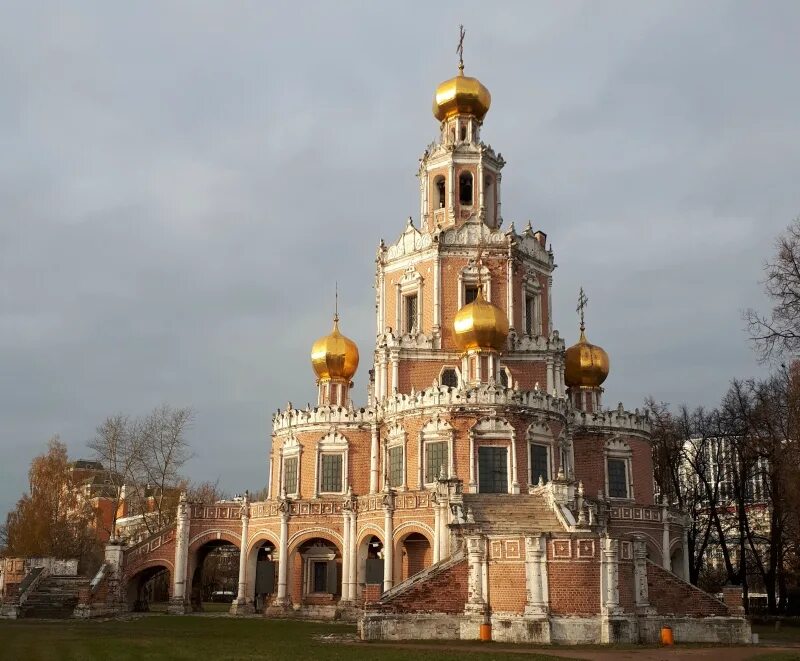 Церковь покрова в филях стиль