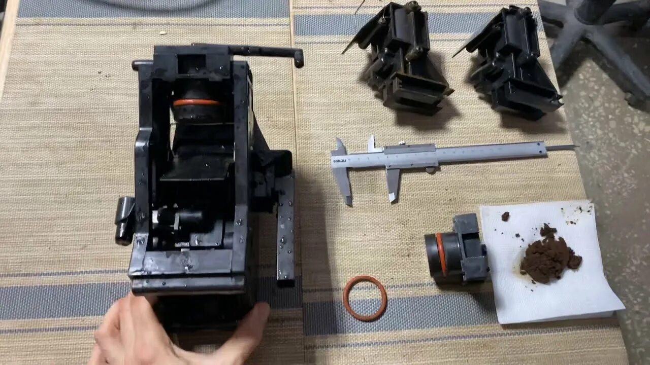 Saeco Xsmall keveset darál Elektrotanya