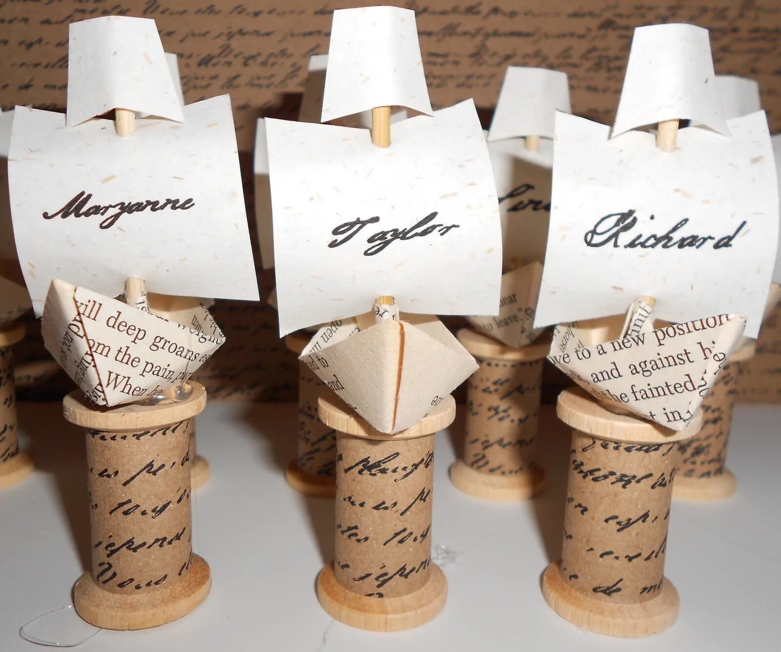 Оригинальные необычные визитки. Карточки что делает. Банкетные карточки. Как сделать карточку своими руками. Оригинальные визитки своими руками.