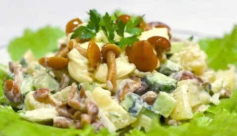 Вкусные салаты с маринованными грибами опятами: фото, простые рецепты приго...