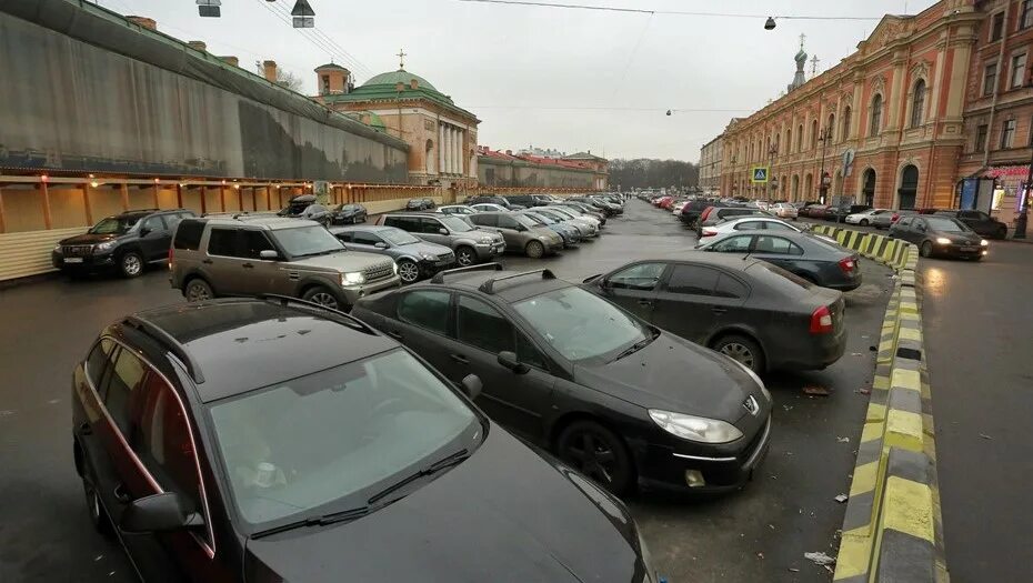 Выставить площадь. Конюшенная площадь санкт-петербург парковка. парковка конюшенная площадь. конюшенная площадь. есть ли парковка на конюшенной площади сейчас в спб.