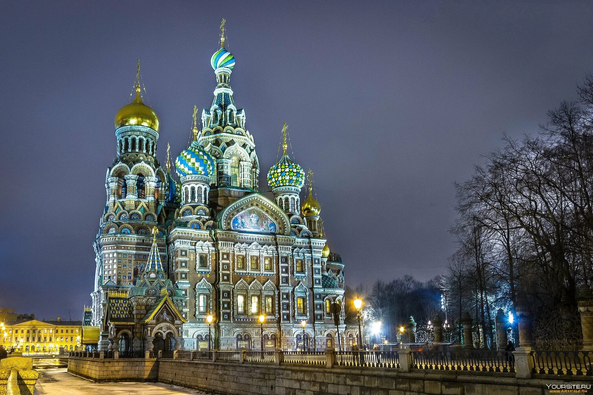 Православная церковь телефон. Храм Спаса-на-крови Санкт-Петербург. Храм Спаса на крови в Санкт-Петербурге ночь зима.