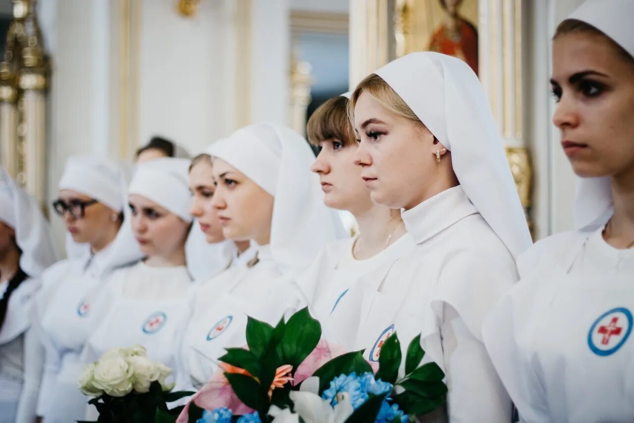 сестры милосердия 2022. крестовоздвиженская община сестёр милосердия. сестричество милосердия. сестры милосердия учатся. обучение сестер милосердия.
