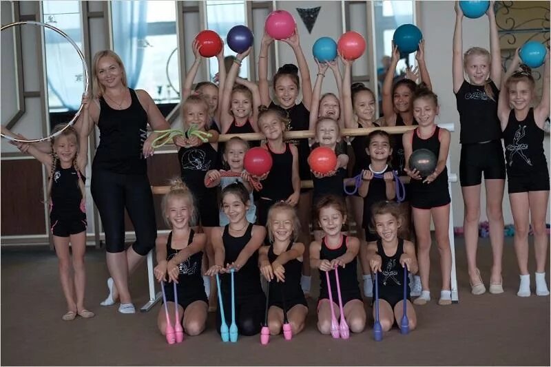 Гимнастика художественная клуб клуб пируэт. Художественная гимнастика дети. Цхг 1 художественная гимнастика москва. Люберцы соревнования триумф художественная гимнастика. Pirouette [пируэт] гимнастика.