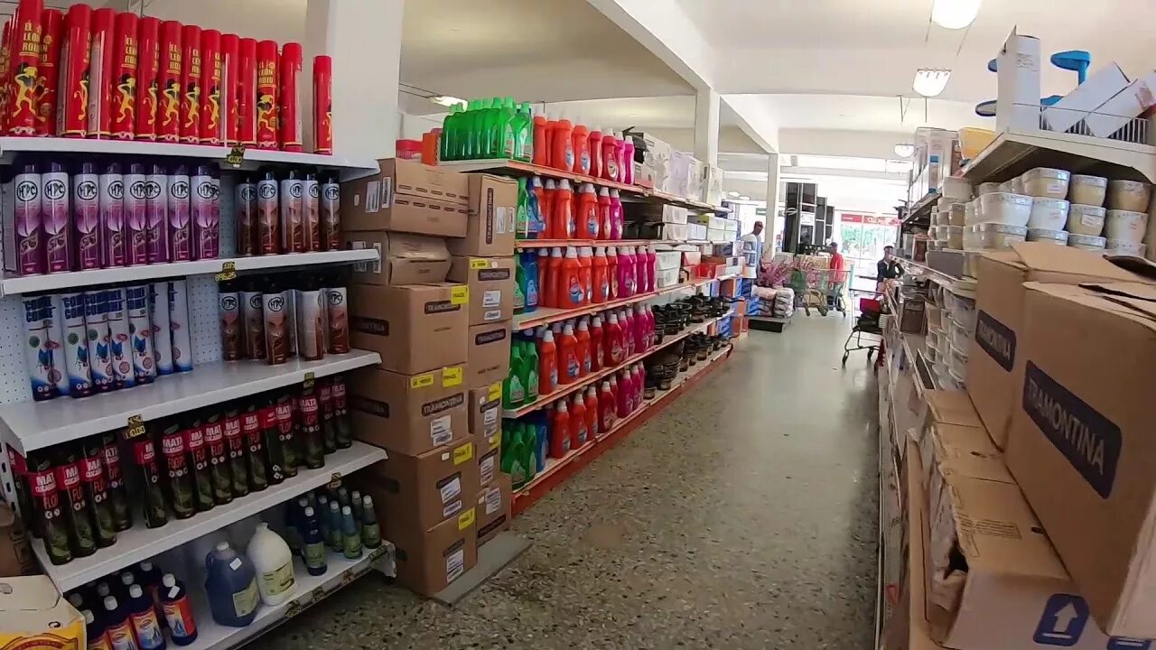 Пустые полки в магазинах кубы. Магазины на кубовой. Магазины на кубовой. Магазин подарков. Магазины на кубовой.