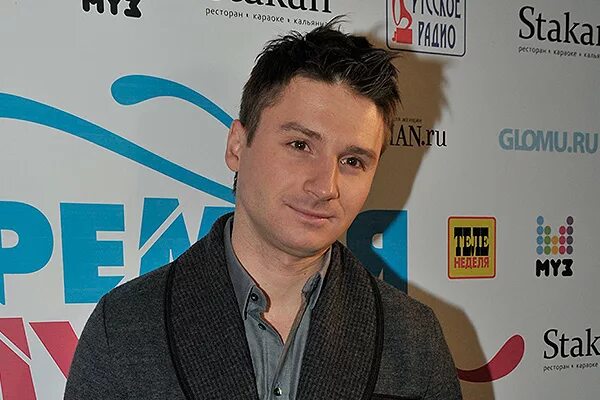 Красивый голос. Артисты из голоса. Артист голос. Участники шоу голос. Актер с грубым голосом высокий.