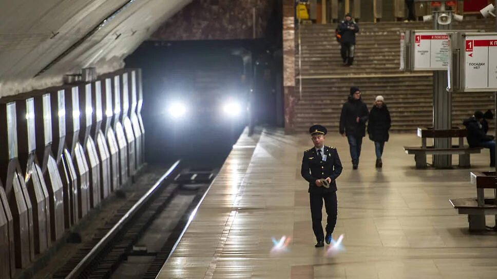 Станция спортивная Новосибирск. Спортивная (станция метро, Новосибирск). Новосибирский метрополитен станция площадь Станиславского. Новосибирский метрополитен спортивная. Метро 9 мая