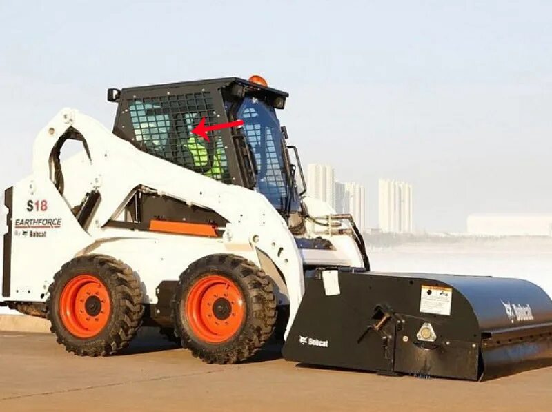 Bobcat earthforce s18. Погрузчик Earthforce, s18. Bobcat s18 Earthforce. Погрузчик Бобкэт s18. Мини-погрузчик Bobcat s18/s16.