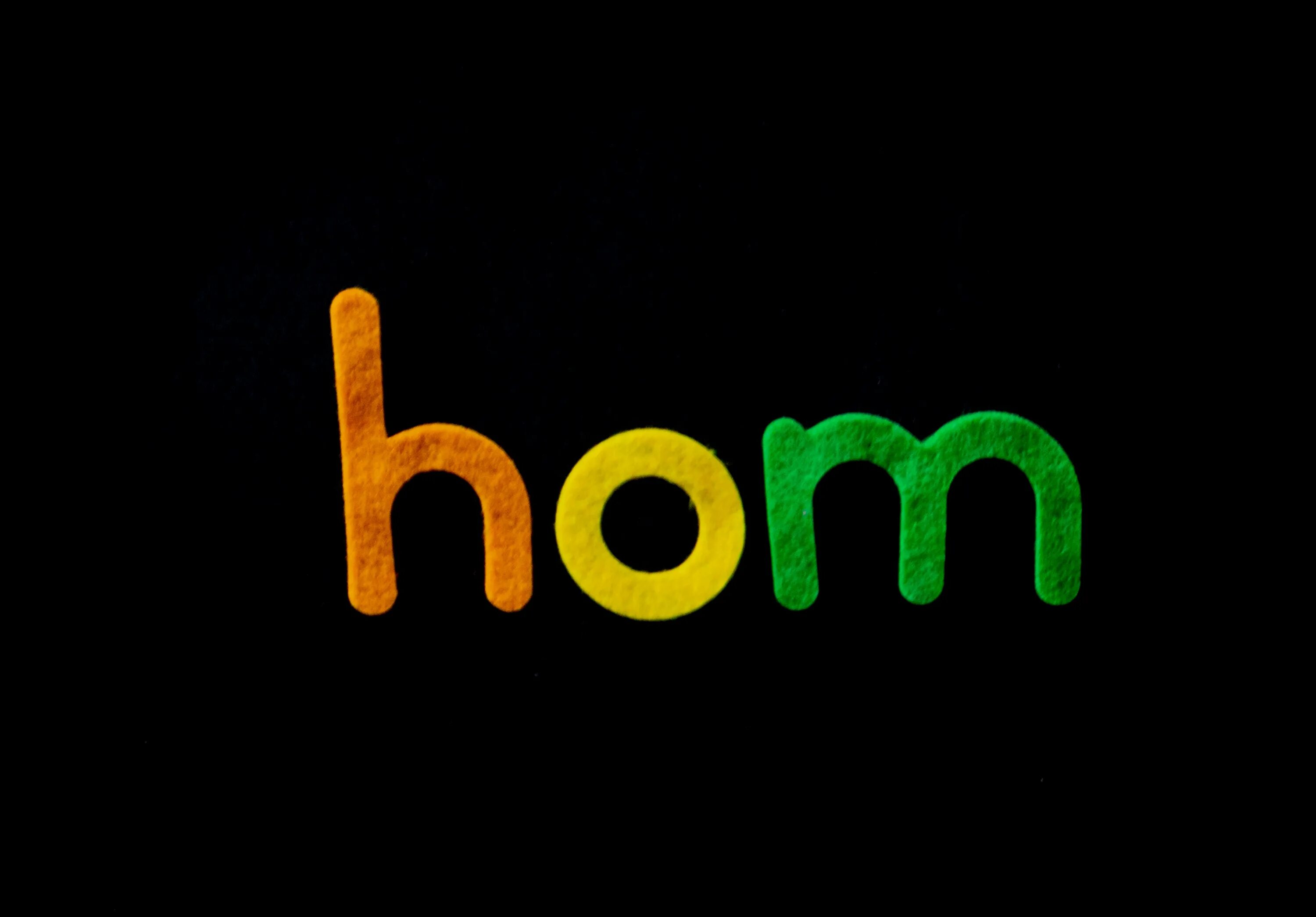Зеленый шрифт. Mmdms Yellow logo.