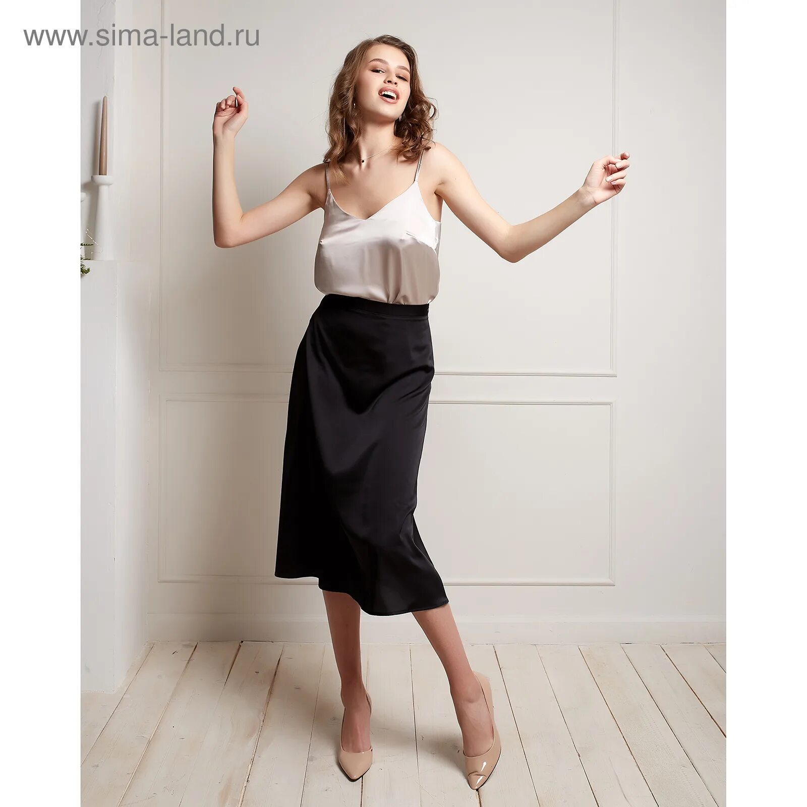 Шелковая юбка. Silk skirt. Silk skirt. Синяя атласная юбка. Юбка из атласа.