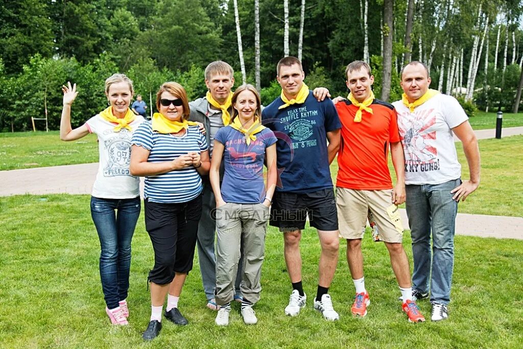Корпоратив в морском стиле одежда. Корпоративный праздник на природе. Фотосессия коллектива. Стиль вечеринки для девичника. Ободки для подружек невесты.