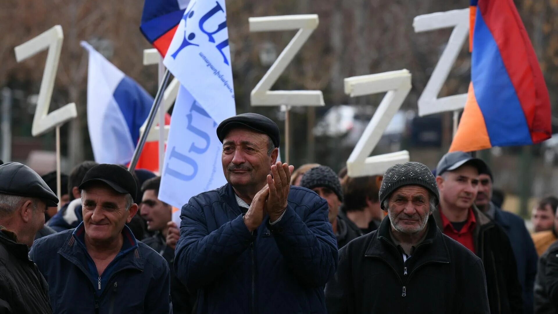 Митинги в Армении. Армянские митинги в поддержку Украины. Протесты в Ереване. Армяне в России.